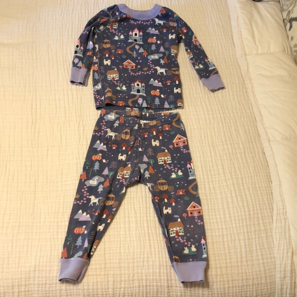 2 piece Hanna Andersson Cinderella pajamas